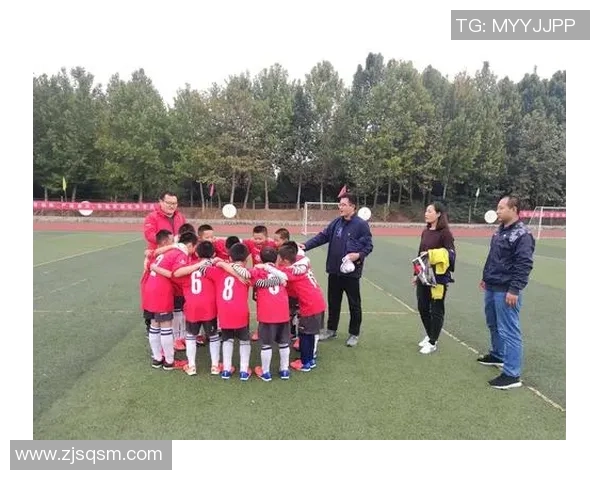 在绿茵场上追逐梦想在婚纱中绽放幸福的双重人生